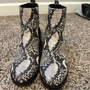 Steve Madden boots